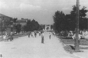 Центральная улица Таганрога в дни немецкой оккупации, лето 1942 г.